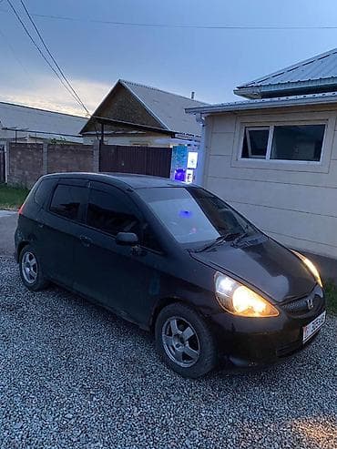 Транспорт: Honda Fit: 2003 г., 1.3 л, Автомат, Бензин, Хэтчбэк — 2