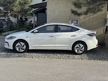 yuan plus byd: Hyundai Elantra: 2019 г., 1.6 л, Автомат, Гибрид, Седан — 4