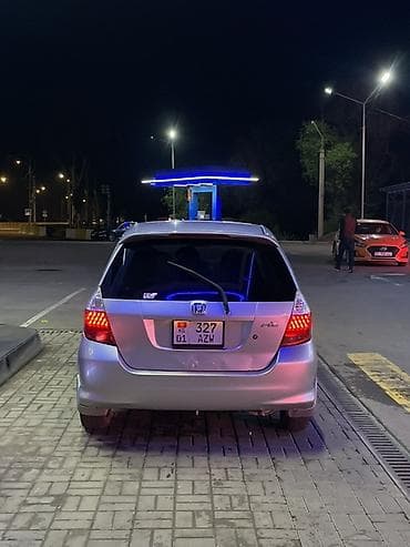 49 куб: Honda Fit: 2002 г., 1.5 л, Автомат, Бензин, Хэтчбэк — 4