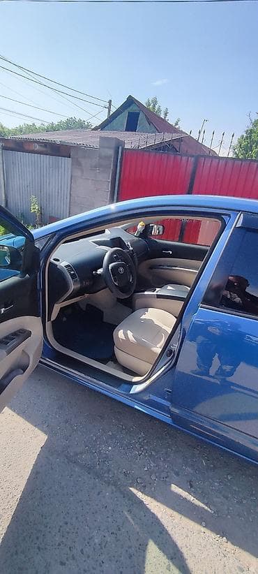toyo: Toyota Prius: 2005 г., Автомат, Гибрид, Хэтчбэк — 6