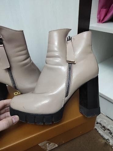 lining 38: Продаю Деми сезонные в отличном состоянии надевала пару раз размер — 1