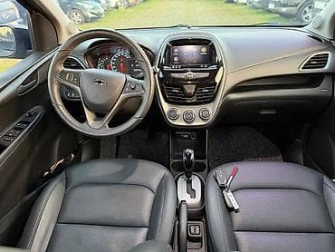 авто в такси: Chevrolet Spark: 2019 г., 1 л, Вариатор, Бензин, Хэтчбэк — 7