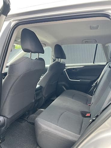 продаю рав4: Toyota RAV4: 2019 г., 2 л, Автомат, Бензин, Кроссовер — 10