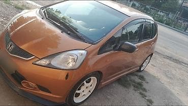 тюнинг гольф 2: Honda Fit: 2009 г., 1.5 л, Бензин, Хэтчбэк — 1
