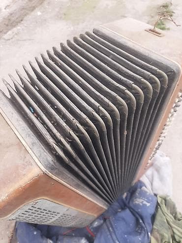 Аңчылык жана балык уулоо: Баян (кнопочный аккордеон), старого образца. Характеристики по фото — 3