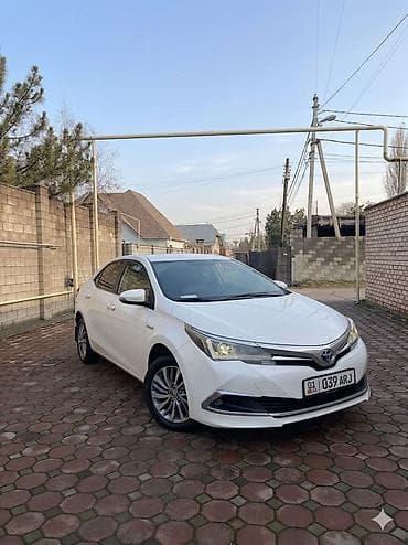Toyota Corolla: 2019 г., 1.8 л, Вариатор, Гибрид, Седан at lalafo.kg Toyota Corolla: 2019 г., 1.8 л, Вариатор, Гибрид, Седан