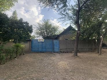 үй жер: Продаётся частный дом с большим двором и хозпостройками, документы в — 1