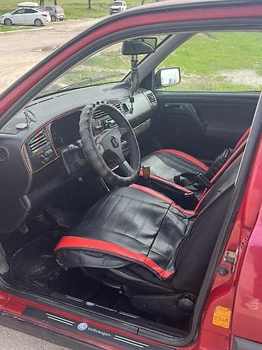 гольы 3: Volkswagen Golf: 1993 г., 1.6 л, Ручные, Бензин, Седан — 8