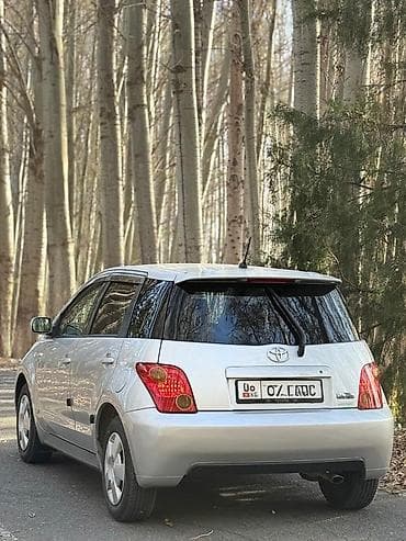 зеркало 211: Toyota Ist: 2003 г., 1.5 л, Автомат, Бензин, Хэтчбэк — 5