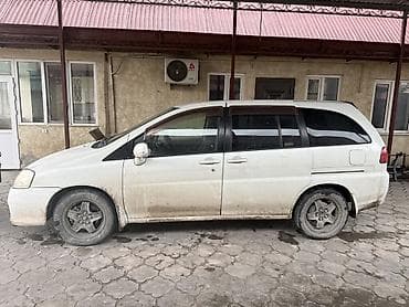 x nv: Nissan Prairie: 2002 г., Минивэн — 4