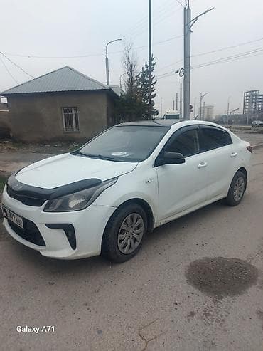 Kia Rio: 2017 г., 1.4 л, Автомат, Бензин, Седан