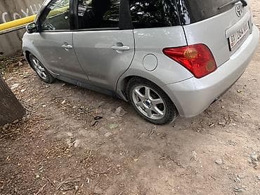 toyo 888: Toyota Ist: 2003 г., Хэтчбэк — 4