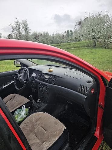 step wgn: Toyota Corolla: 2005 г., Ручные, Бензин, Хэтчбэк — 2