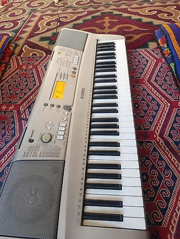 Синтезаторы: Синтезатор Yamaha (серия PSR) - Портативный клавишный синтезатор с 61 — 1