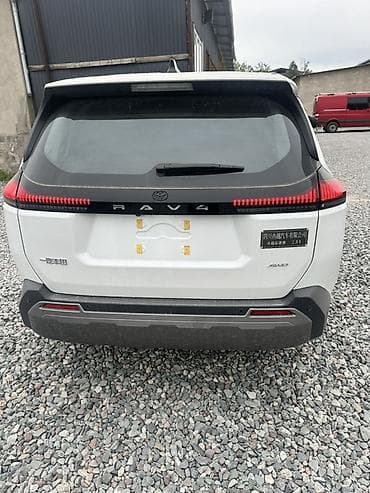 range river: Toyota RAV4: 2026 г., 2 л, Вариатор, Бензин, Кроссовер — 3