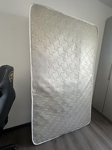 Спальный матрас, Б/у, Полуторный, Матрасы средней жесткости