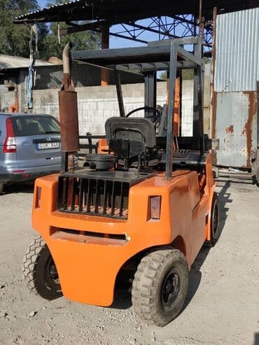 запчасти для спецтехники: Погрузчик, 2001 г. — 2