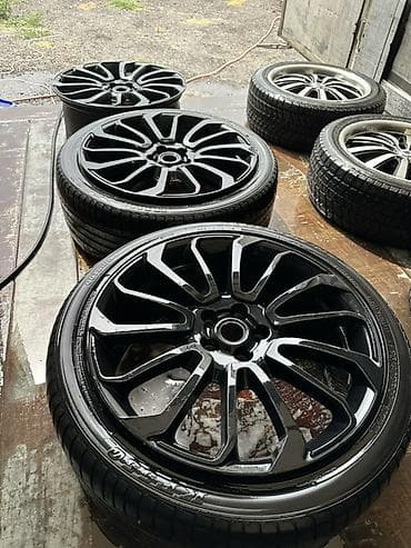Шиналар жана дисктер: Дөңгөлөктөр монтажда 275 / 40 / R 22, Жай, Колдонулган, 1 даана, Жол тандабастар (АТ/МТ), Куйма, тешиктери - 5 — 1