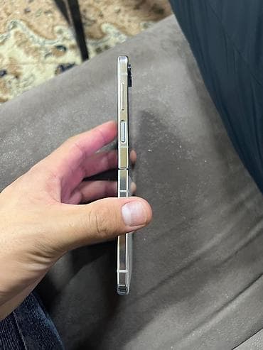 буу духовки: Samsung Galaxy Z Flip 5, түсү - Ак — 2