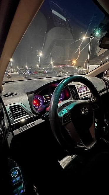BYD: BYD E5: 2017 г., Автомат, Бензин, Седан — 8