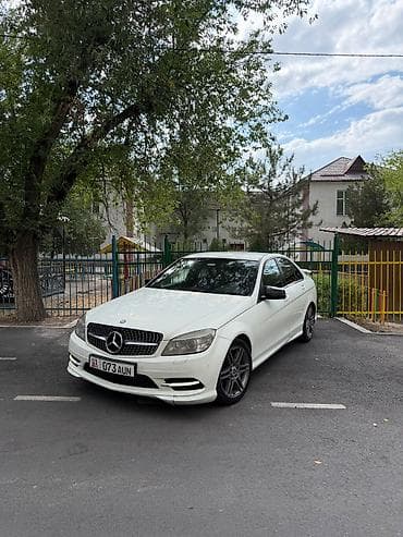 чехол мерс: Mercedes-Benz C-Class: 2010 г., Автомат, Седан — 1