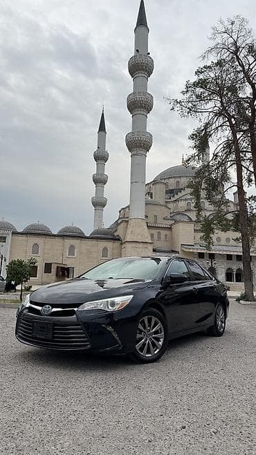 byd e5: Toyota Camry: 2017 г., 2.5 л, Автомат, Гибрид, Седан — 2
