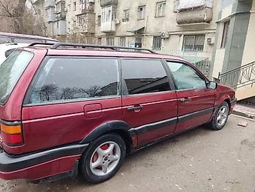 sprinter vip: Volkswagen Passat Variant: 1991 г., 1.8 л, Бензин — 4