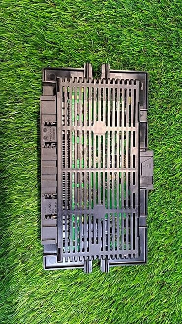 bmw e46: Модуль в пространстве для ног Е87 Е90 Е91 6 961 138 Год 2006 В — 1