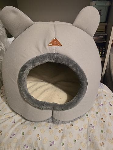 Продаётся уютный домик-лежанка для кошки 🐱 Мягкий, тёплый и удобный