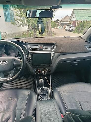 mini cuper: Kia Rio: 2011 г., 1.4 л, Механика, Бензин, Седан — 6