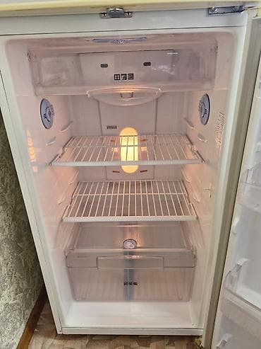 Холодильник Samsung, Б/у, Двухкамерный — 8