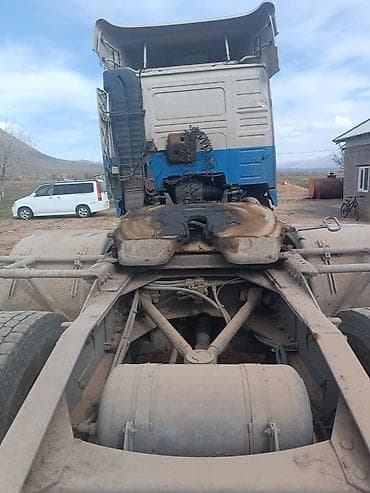 rav4 2001: Тягач, Volvo, Без прицепа — 5