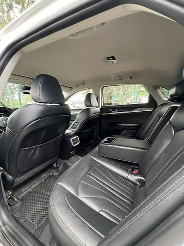 юиз: Kia K5: 2020 г., Седан — 10