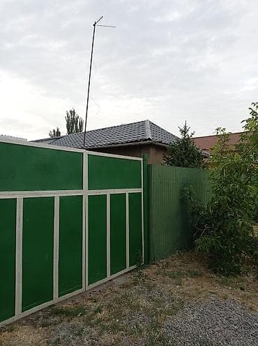 уч: Үй, 60 м², 5 бөлмө, Менчик ээси, Эски ремонт — 2