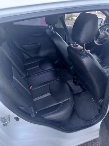 mazda 6 2008: Chevrolet Spark: 2020 г., 1 л, Вариатор, Бензин, Хэтчбэк — 6