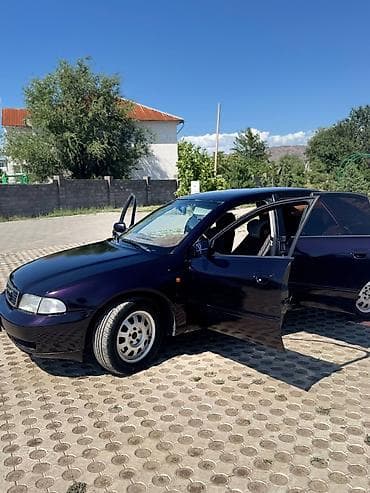 Audi A4: 1995 г., 1.8 л, Механика, Бензин, Седан — 7