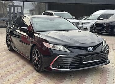 Toyota Camry: 2021 г., 2.5 л, Автомат, Гибрид, Седан