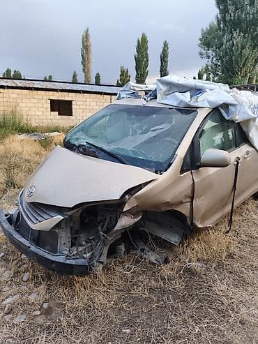 киа на продажу: Toyota Sienna: 2012 г., 3.5 л, Автомат, Бензин, Минивэн — 2