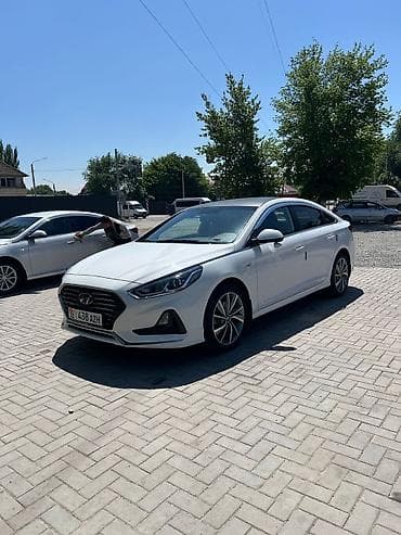 Hyundai Sonata: 2019 г., 2 л, Автомат, Бензин, Седан — 3