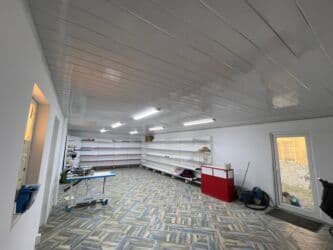 продаю дом район гес 2: Сдаю Магазин, Отдельностоящий магазин, 50 м² Не действующий, Частично с оборудованием, С ремонтом, Электричество, Участок — 1