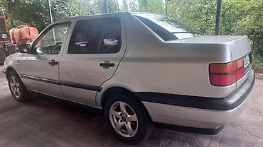 Продажа авто: Volkswagen Vento: 1992 г., 1.8 л, Механика, Бензин, Седан — 6