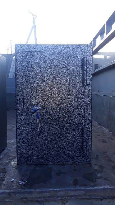 сейф для денег и документов: Сейф 63х40х35см 26кг новый — 2