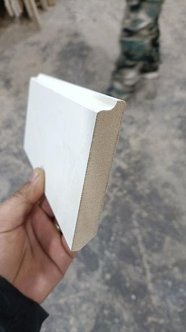 плинтус мдф: Плинтус МДФ покрашенный - Материал: МДФ высокой плотности. - Профиль — 4