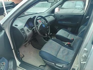 lexus e: Honda HR-V: 2001 г., 1.6 л, Автомат, Бензин, Кроссовер — 6