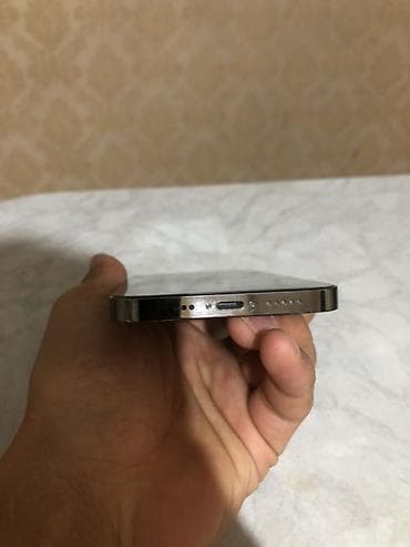 iphone mobile: IPhone 12 Pro, Б/у, 256 ГБ, Графит, Чехол, 79 % — 1