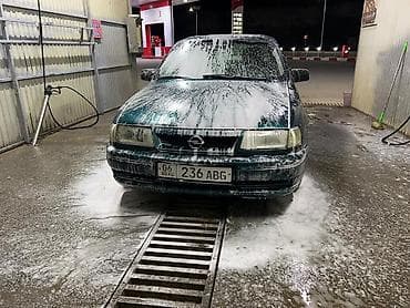 sg 9: Opel Vectra: 1994 г., 1.8 л, Механика, Бензин, Хэтчбэк — 3