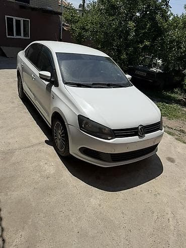 домик авто: Volkswagen Polo: 2014 г., Автомат, Бензин, Седан — 1