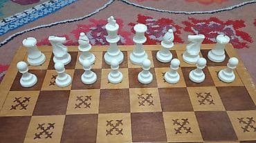 Охота и рыбалка: Продаю шахматы. Шахматы хорошего качества размер доски 45х45 см — 3