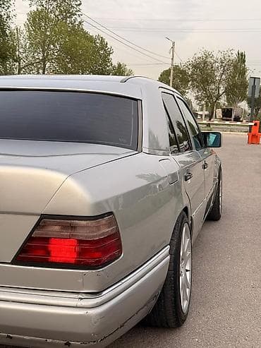 дифлектор для кондиционера: Mercedes-Benz W124: 1993 г., 3.2 л, Автомат, Бензин, Седан — 8