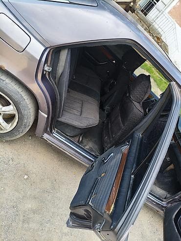 Mercedes-Benz W124: 1992 г., 2.3 л, Механика, Бензин, Седан — 7
